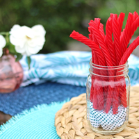 Red Vines Original Red Twists 142g pack – soft chewy fat-free licorice candy
